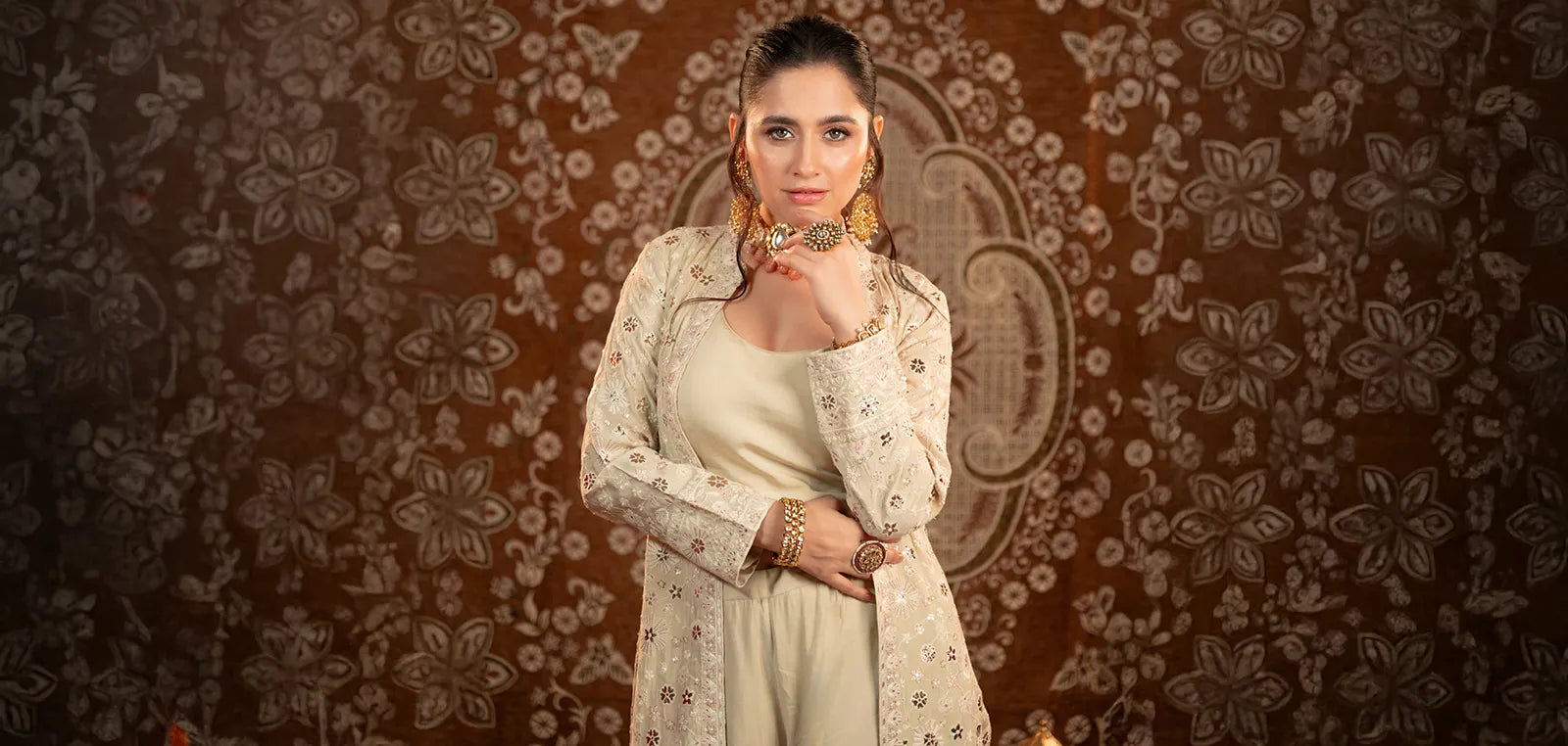 Gorgeous Indian Wedding Outfits Ideas to Make a Statement | Libas