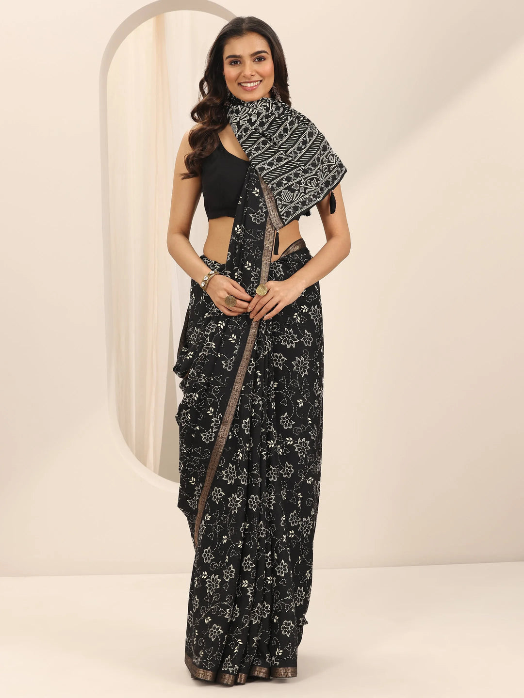 Black Printed Georgette Saree With Unstitched Blouse Piece