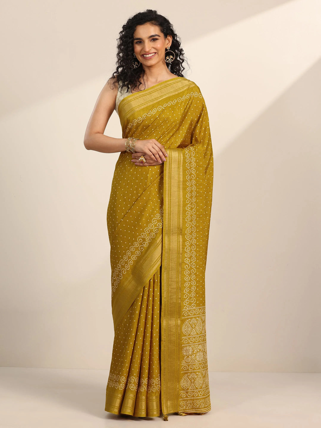 Mustard Printed Georgette Saree With Unstitched Blouse Piece