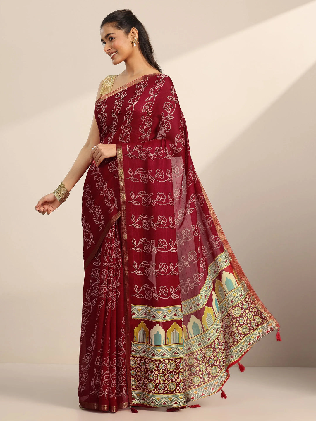 Red Printed Georgette Saree With Unstitched Blouse Piece