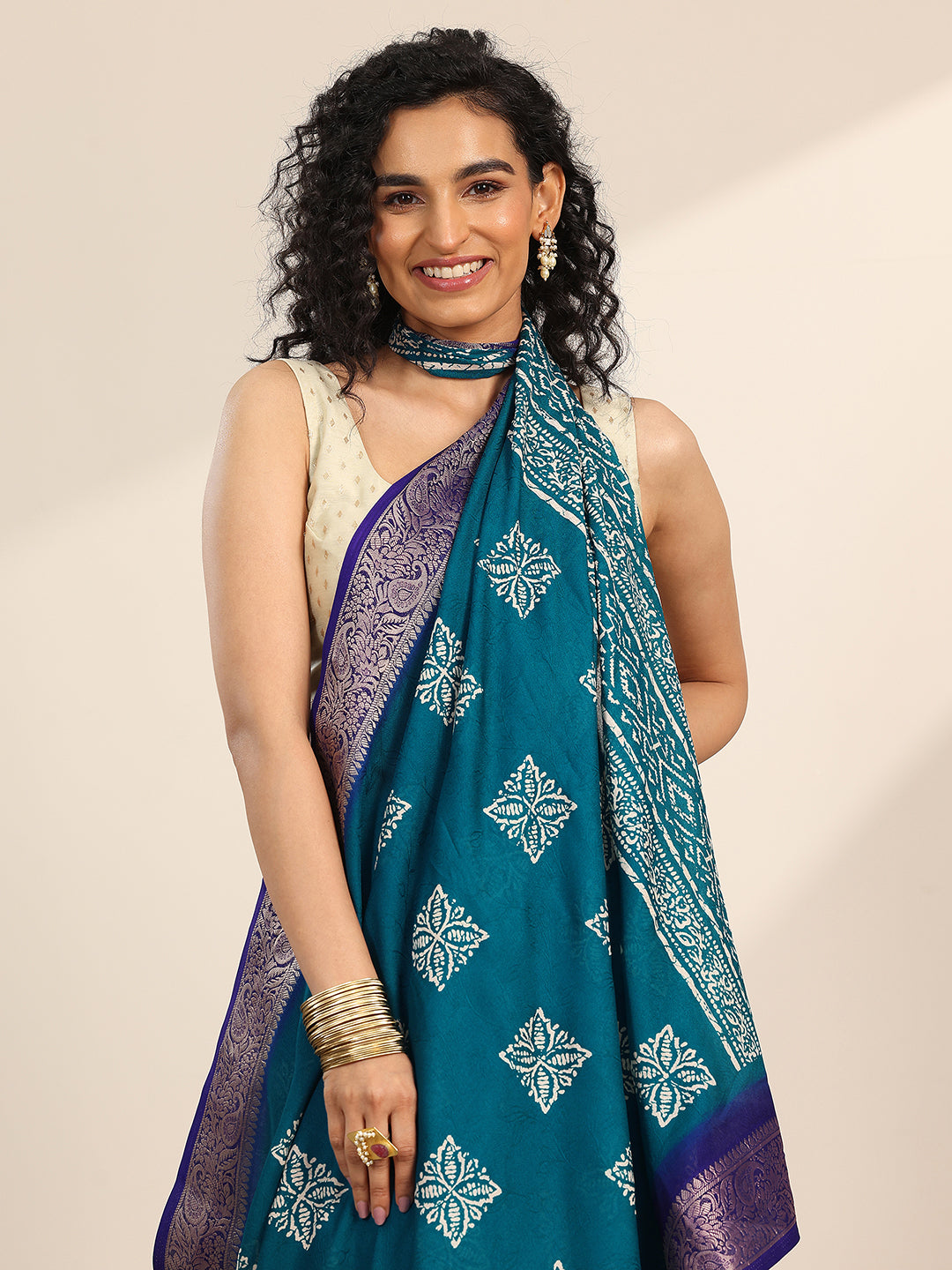 Teal Printed Georgette Saree With Unstitched Blouse Piece