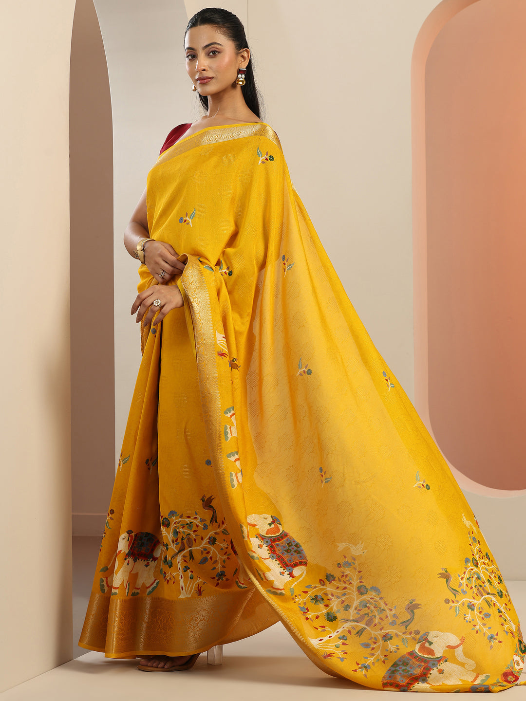 Yellow Printed Georgette Saree With Unstitched Blouse Piece