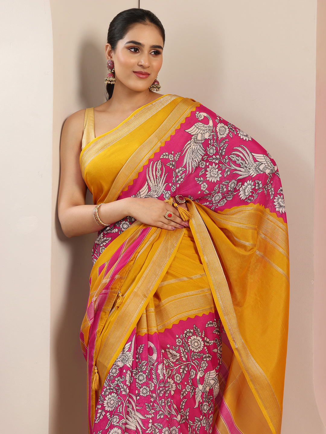 Pink Printed Crepe Saree With Unstitched Blouse Piece