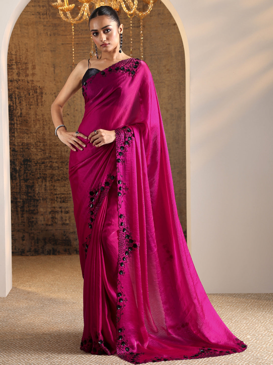 Magenta Solid Satin Saree With Unstitched Blouse Piece