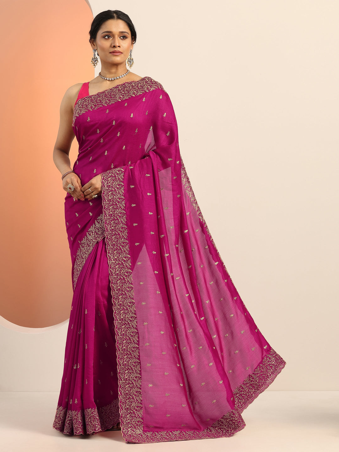 Magenta Embroidered Silk blend Saree With Unstitched Blouse Piece