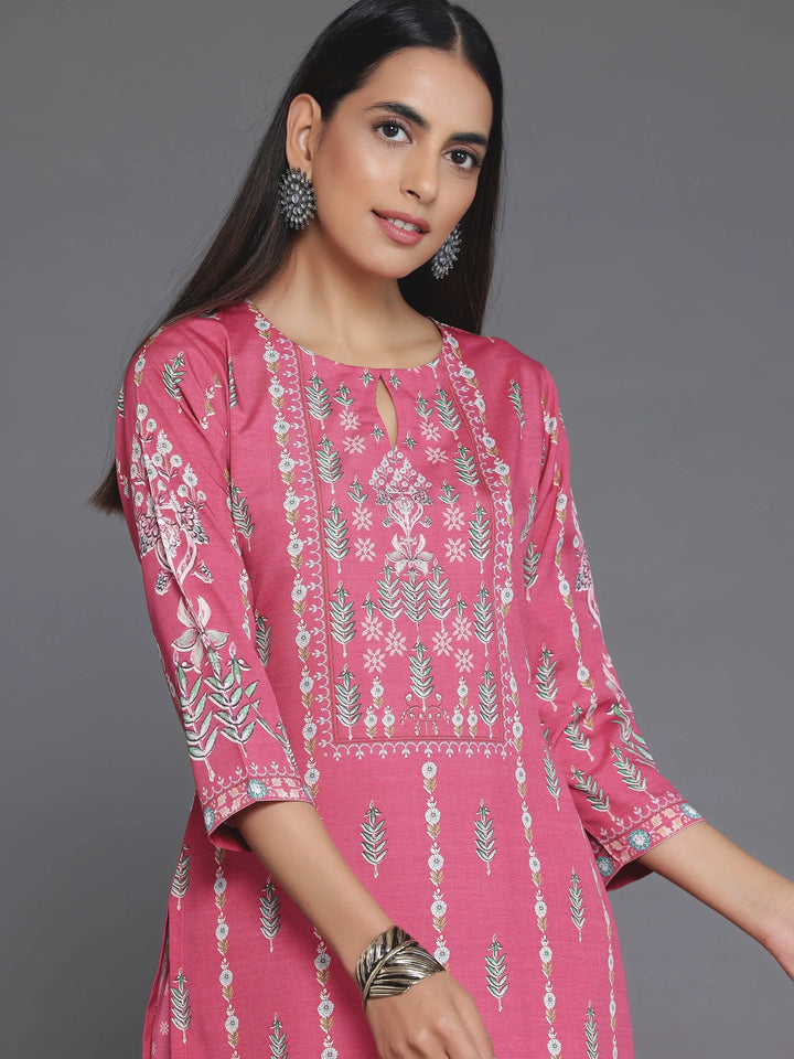 Coral Printed Poly Crepe Straight Kurta Set - Libas