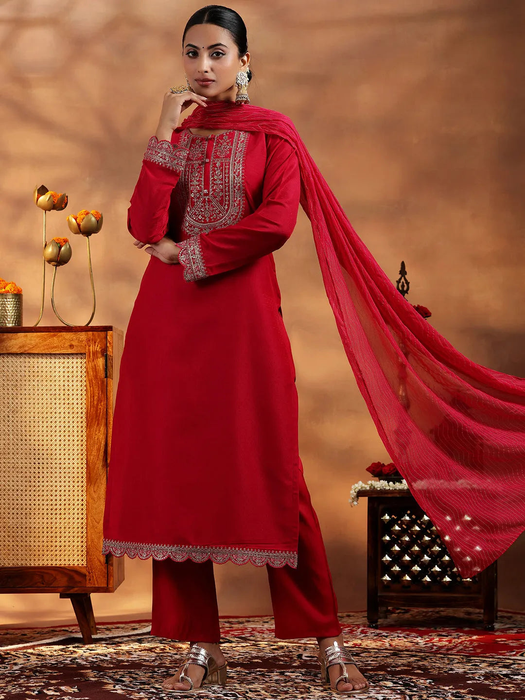 Pink Embroidered Silk Blend Straight Suit With Dupatta