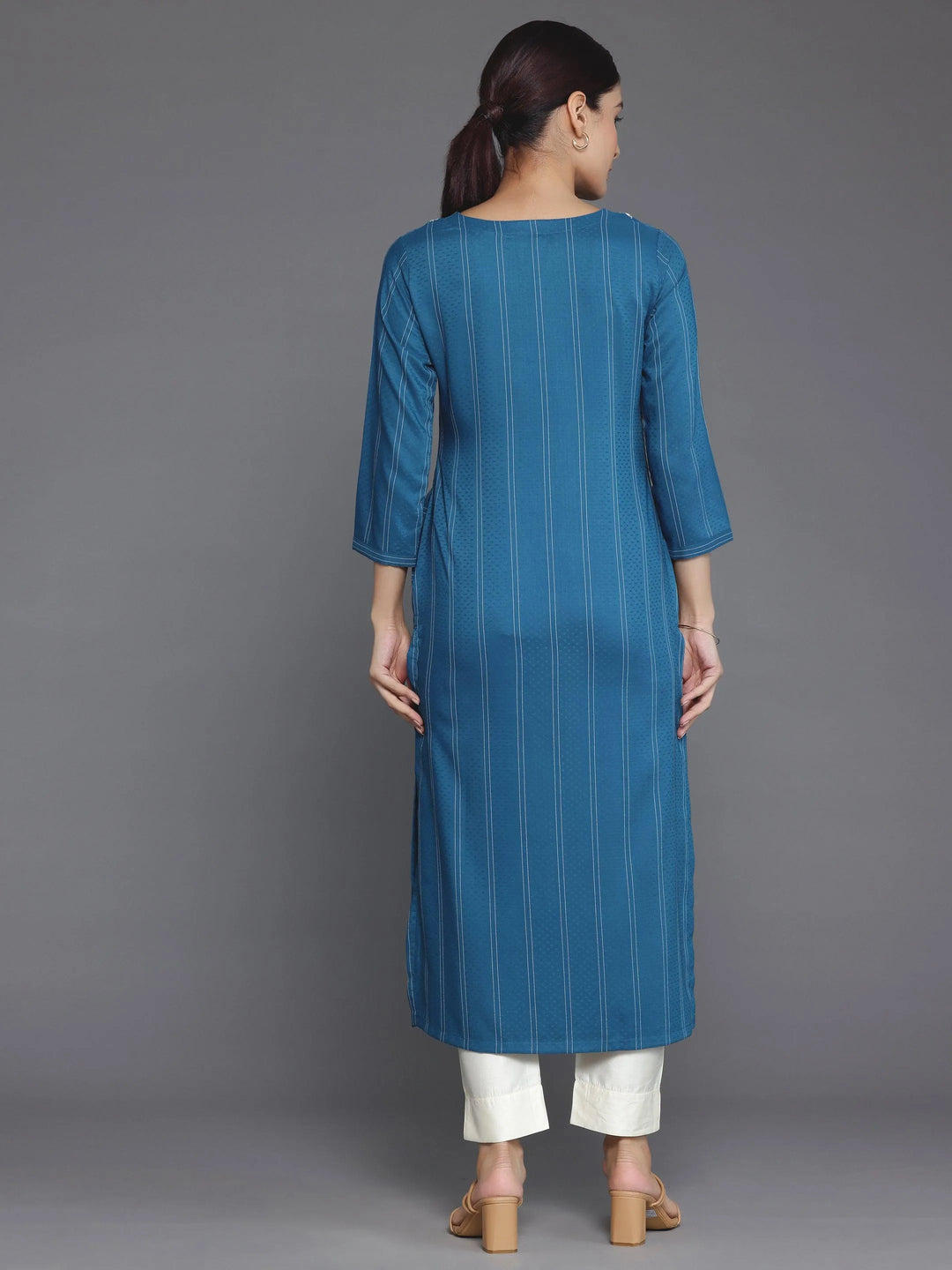Teal Yoke Design Silk Straight Kurta - Libas