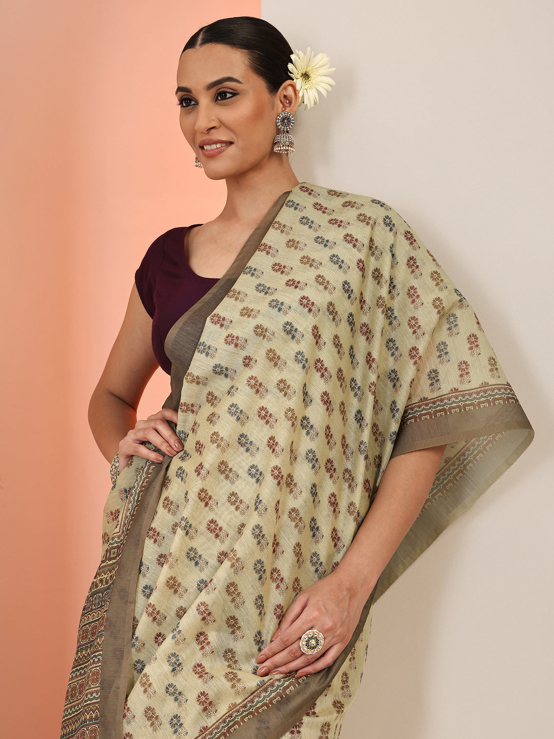 Green Printed Silk Blend Saree With Unstitched Blouse Piece
