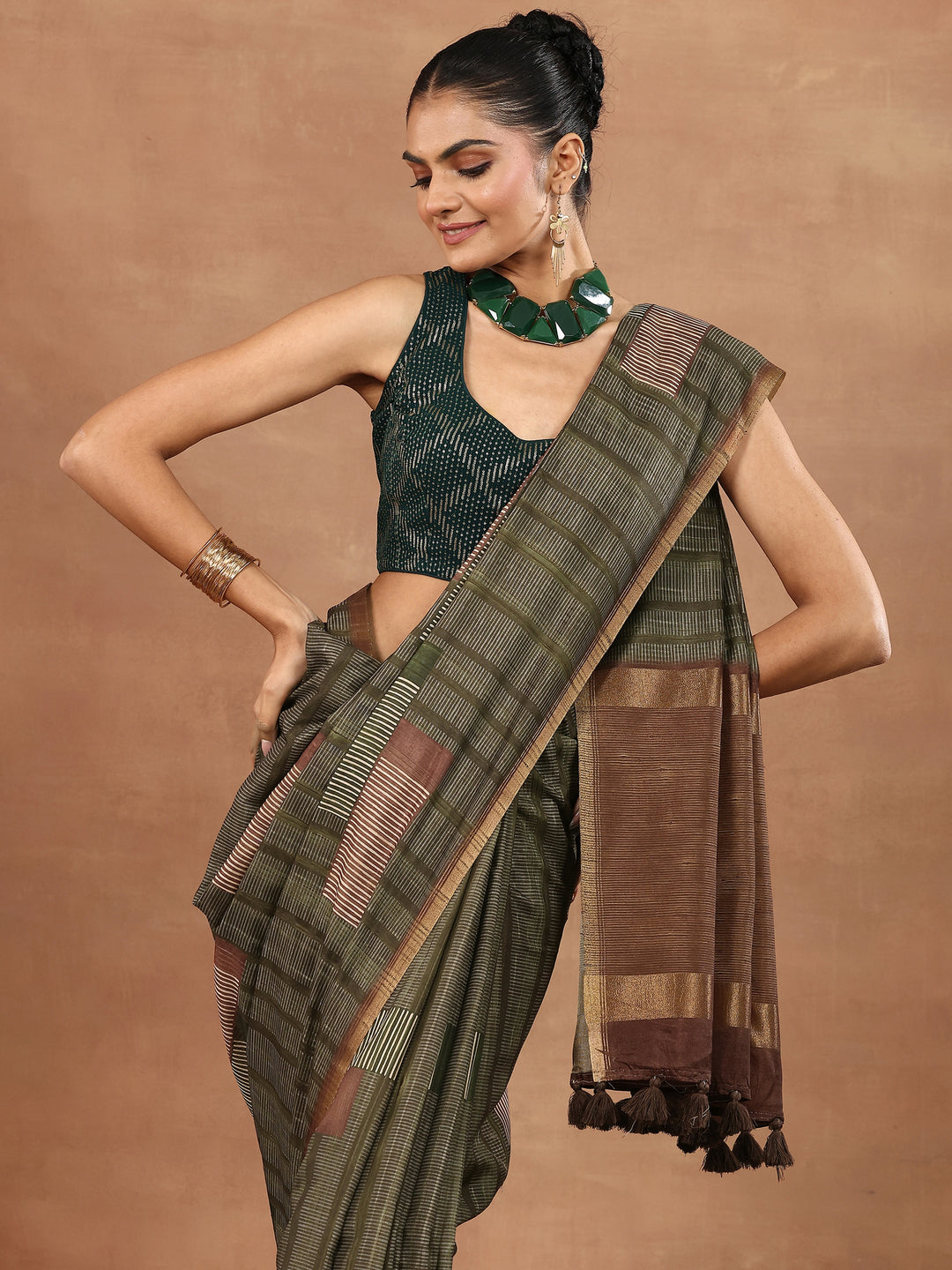 Green Printed Silk Blend Sarees With Unstitched Blouse Piece