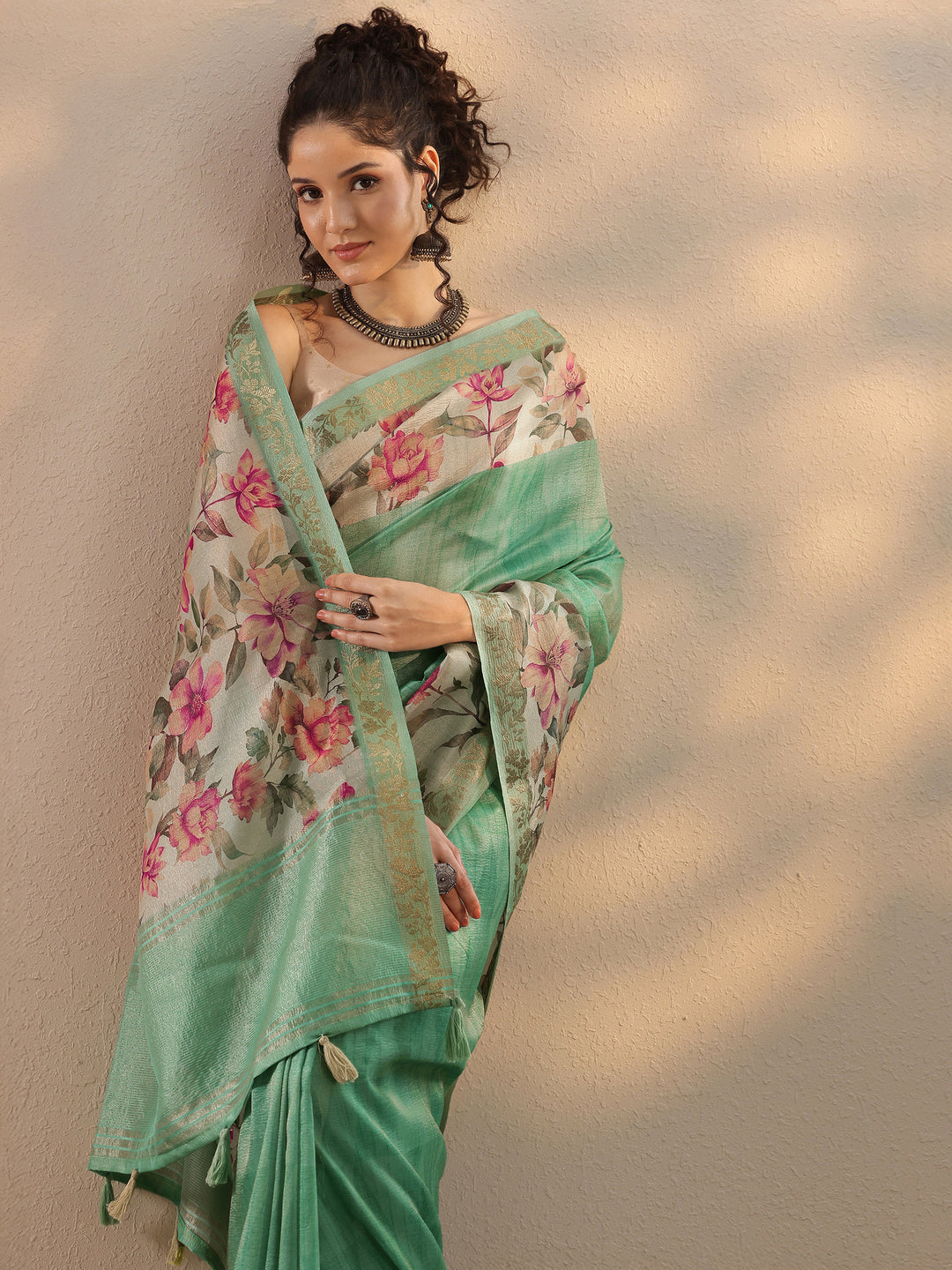 Green Solid Chinon Saree With Unstitched Blouse Piece