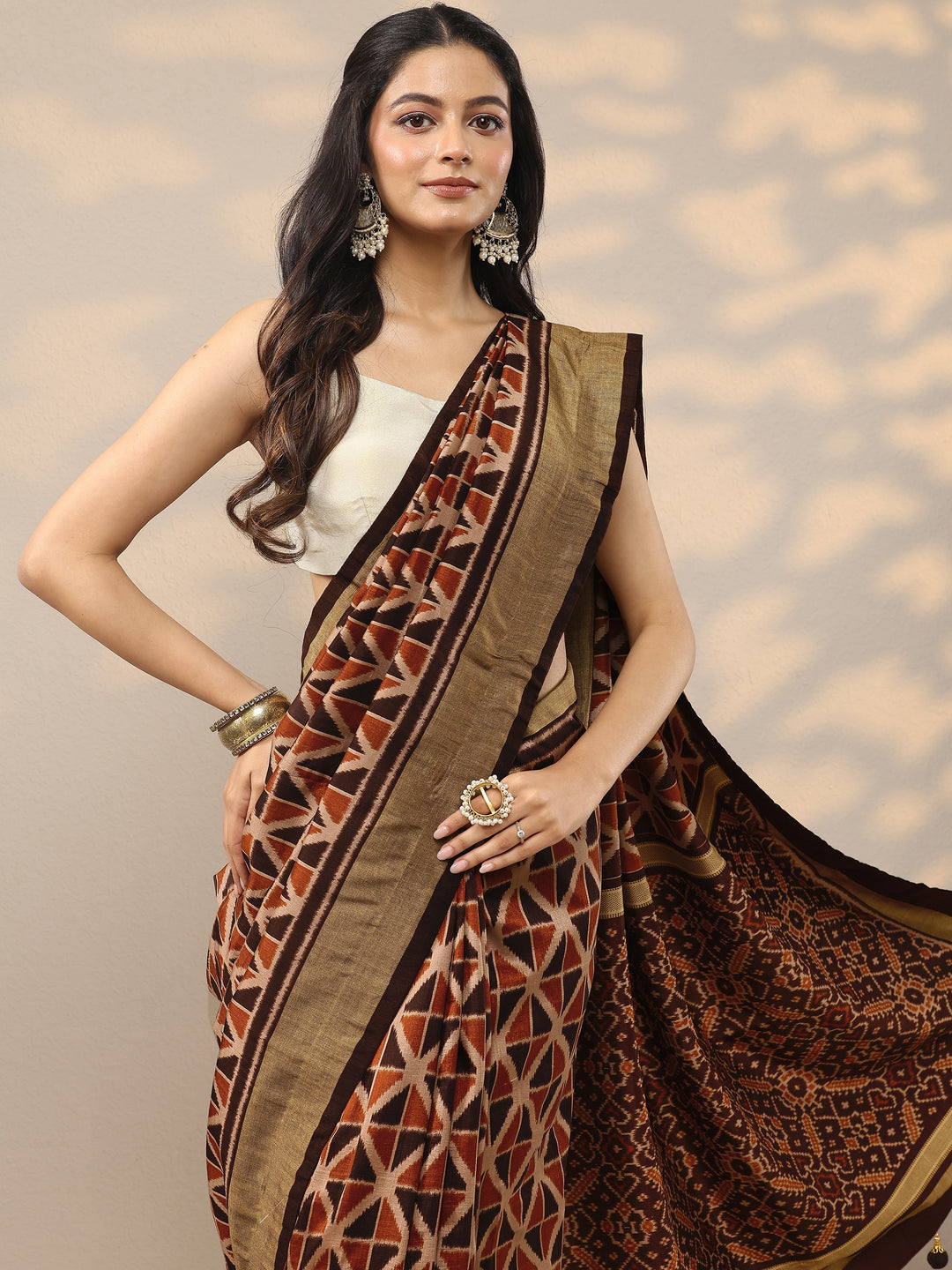 Red Printed Silk Blend Saree With Unstitched Blouse Piece