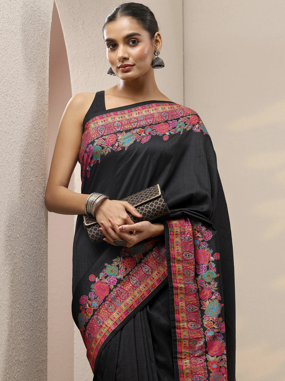 Black Solid Silk Blend Saree With Unstitched Blouse Piece