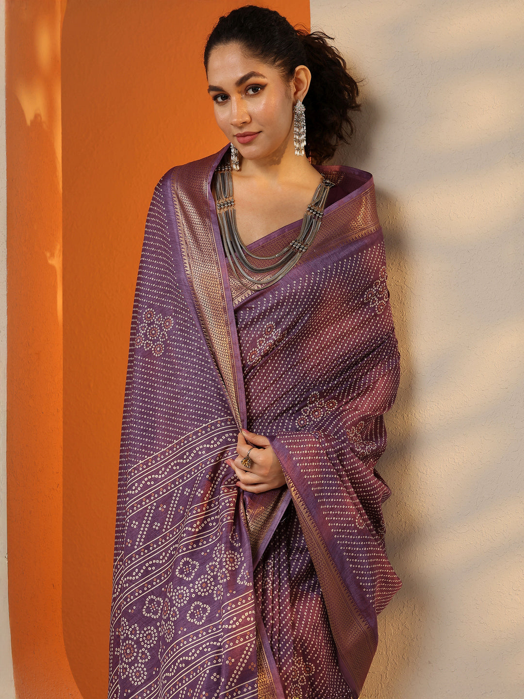 Purple Bandhani Printed Silk Blend Saree With Unstitched Blouse Piece