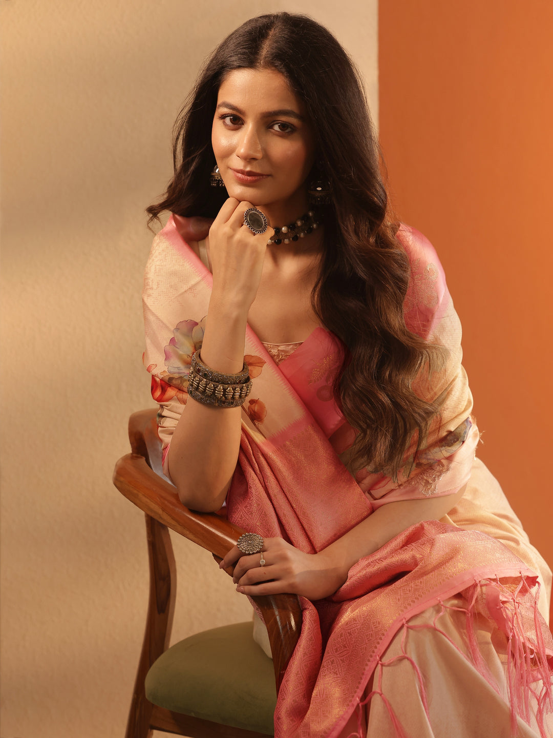 Cream Printed Silk Blend Saree With Unstitched Blouse Piece