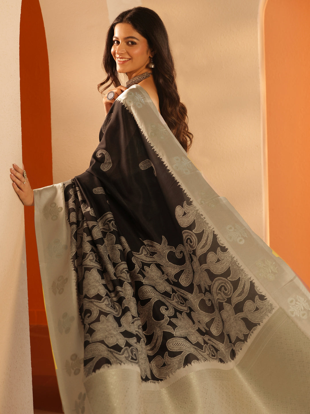 Black Printed Silk Blend Saree With Unstitched Blouse Piece