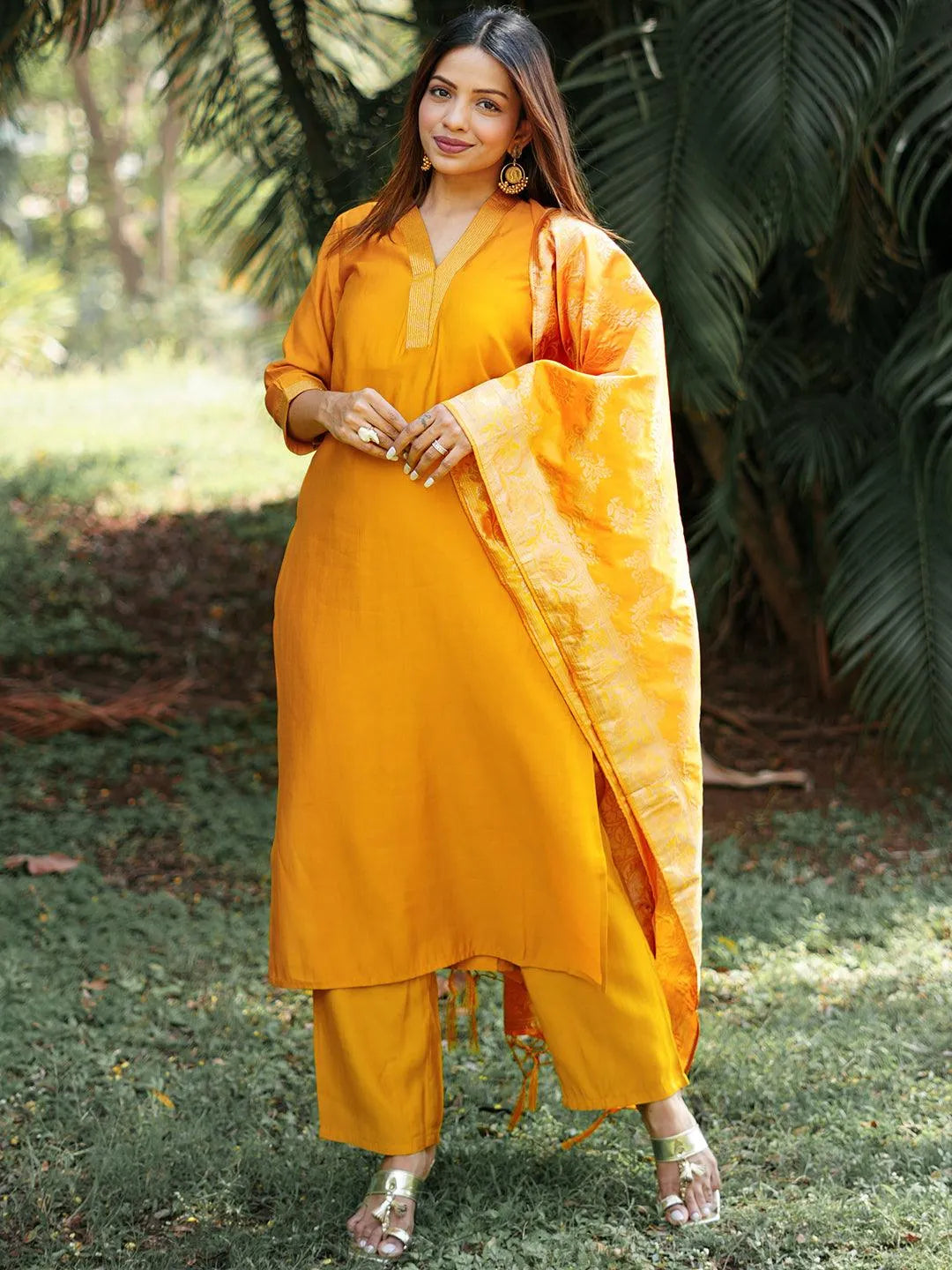 Traditional Silk Blend Kurta & Dupatta