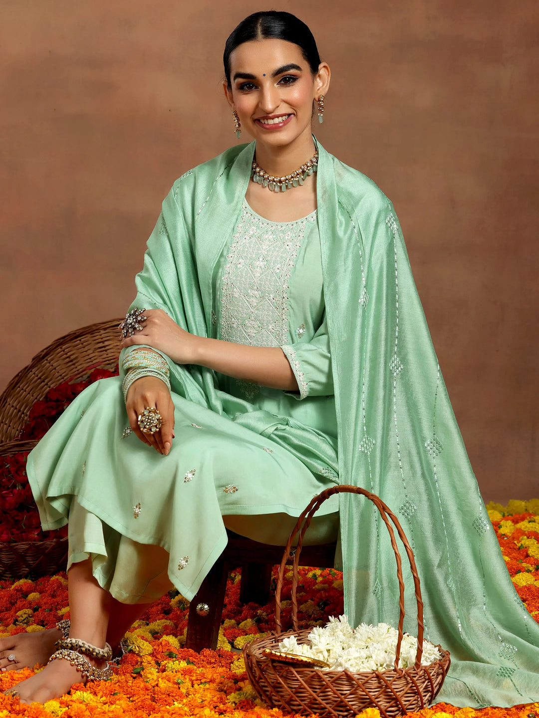 Green Embroidered Silk Blend Straight Suit With Dupatta