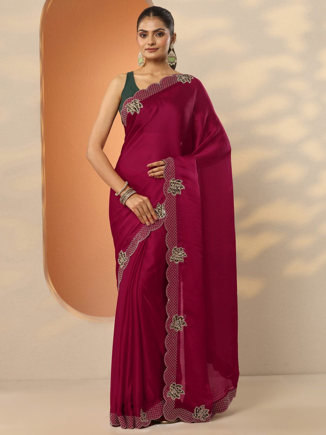 Red Solid Chiffon Saree With Unstitched Blouse Piece