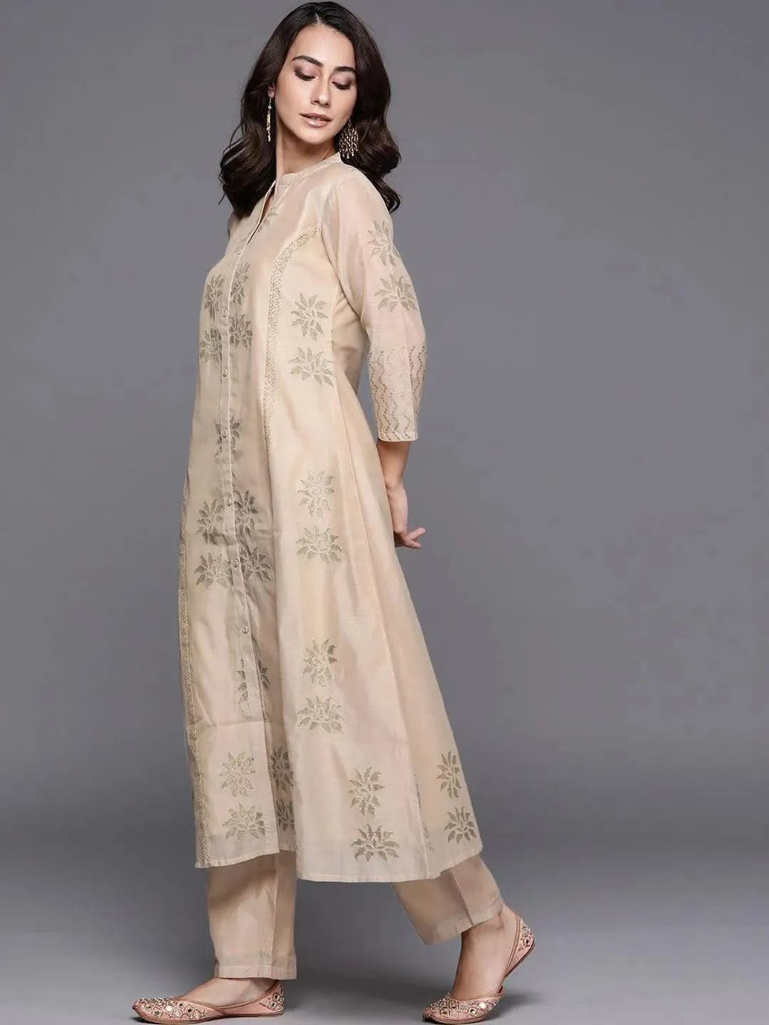 Beige Embroidered Chanderi Silk A-Line Kurta With Palazzos & Dupatta
Beige Embroidered Chanderi Silk A-Line Kurta With Palazzos & Dupatta