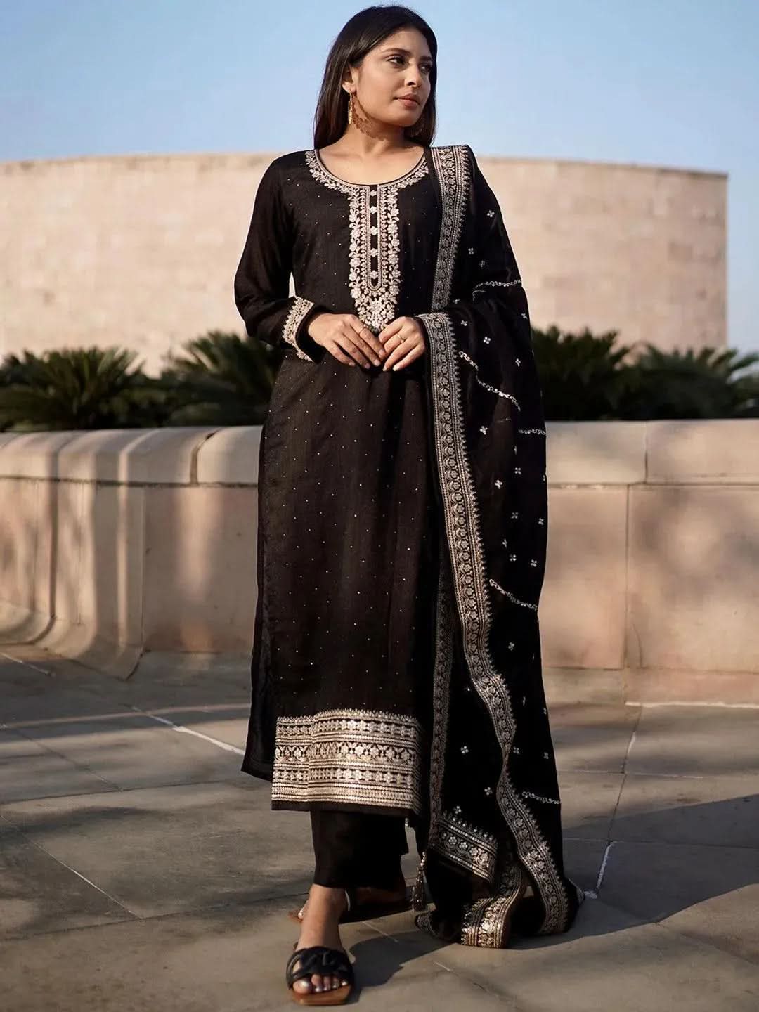 Black Embroidered Silk Blend Straight Kurta With Dupatta
Black Embroidered Silk Blend Straight Kurta With Dupatta