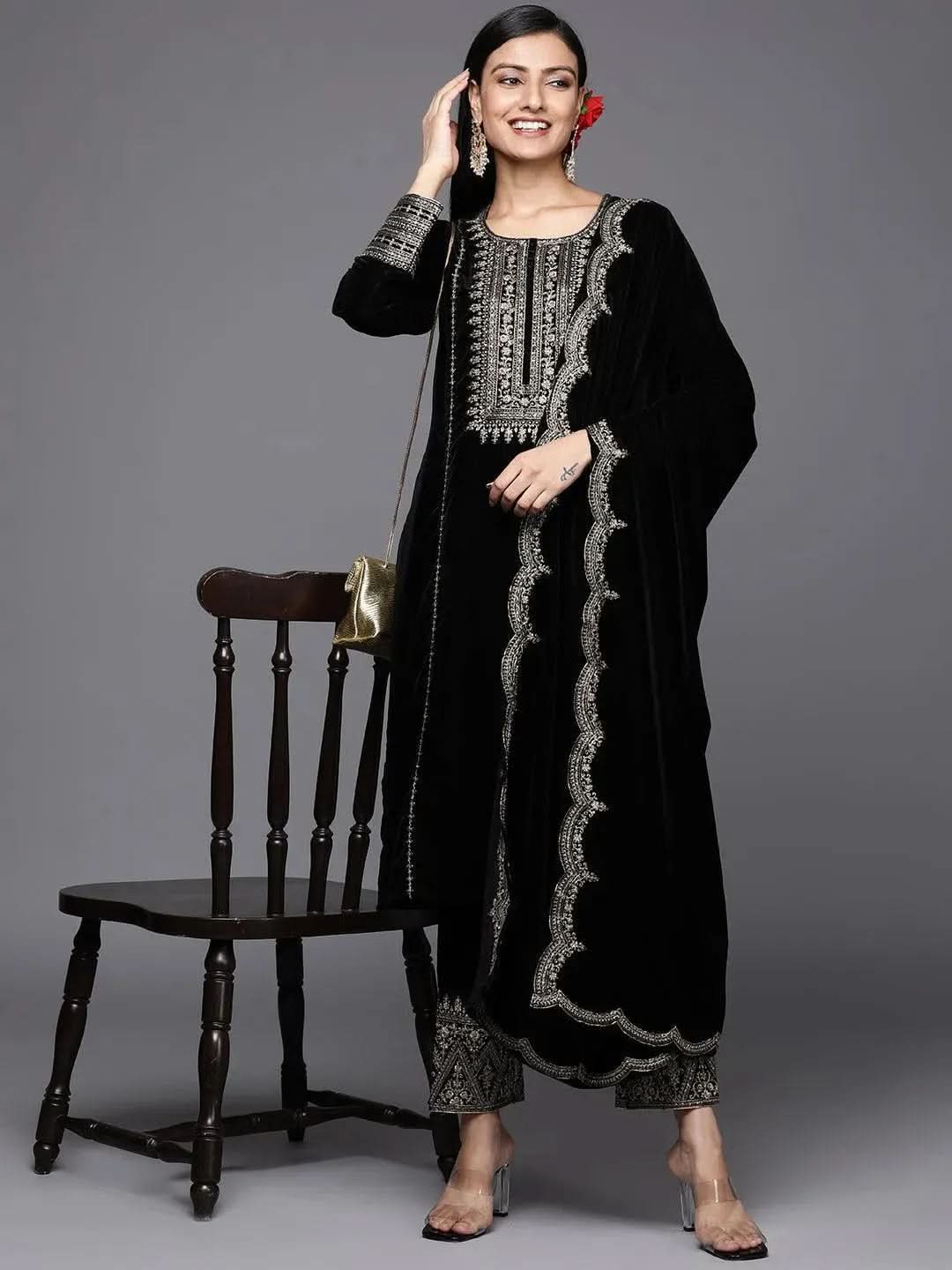Black Embroidered Velvet Straight Kurta With Trousers & Dupatta
Black Embroidered Velvet Straight Kurta With Trousers & Dupatta