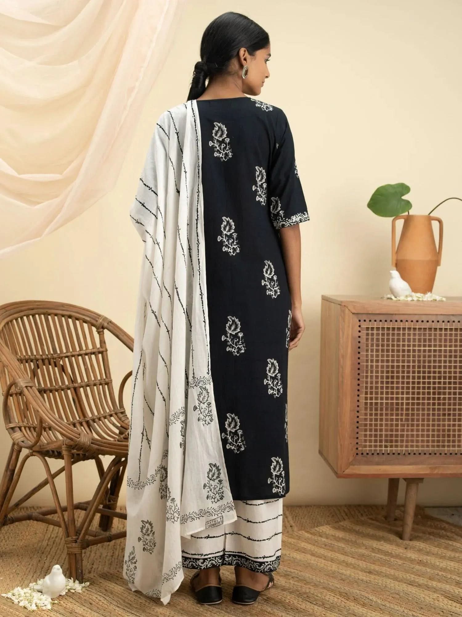 Black Printed Cotton Straight Kurta With Palazzos & Dupatta
Black Printed Cotton Straight Kurta With Palazzos & Dupatta