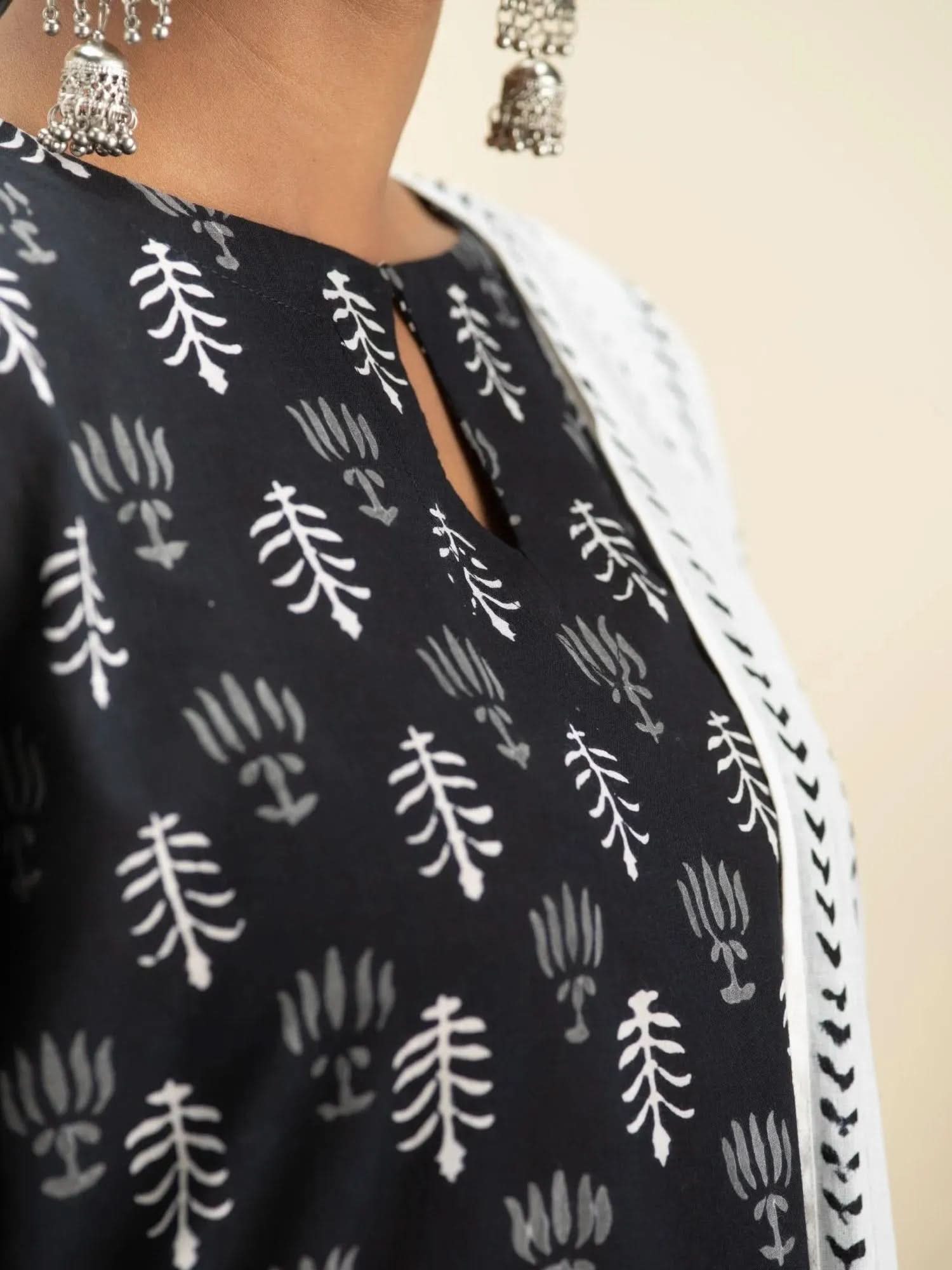 Buy Black Printed Cotton Suit Set - 20008O-XS | Libas Ethnic Wear Online 
Buy Black Printed Cotton Suit Set - 20008O-XS | Libas Ethnic Wear Online