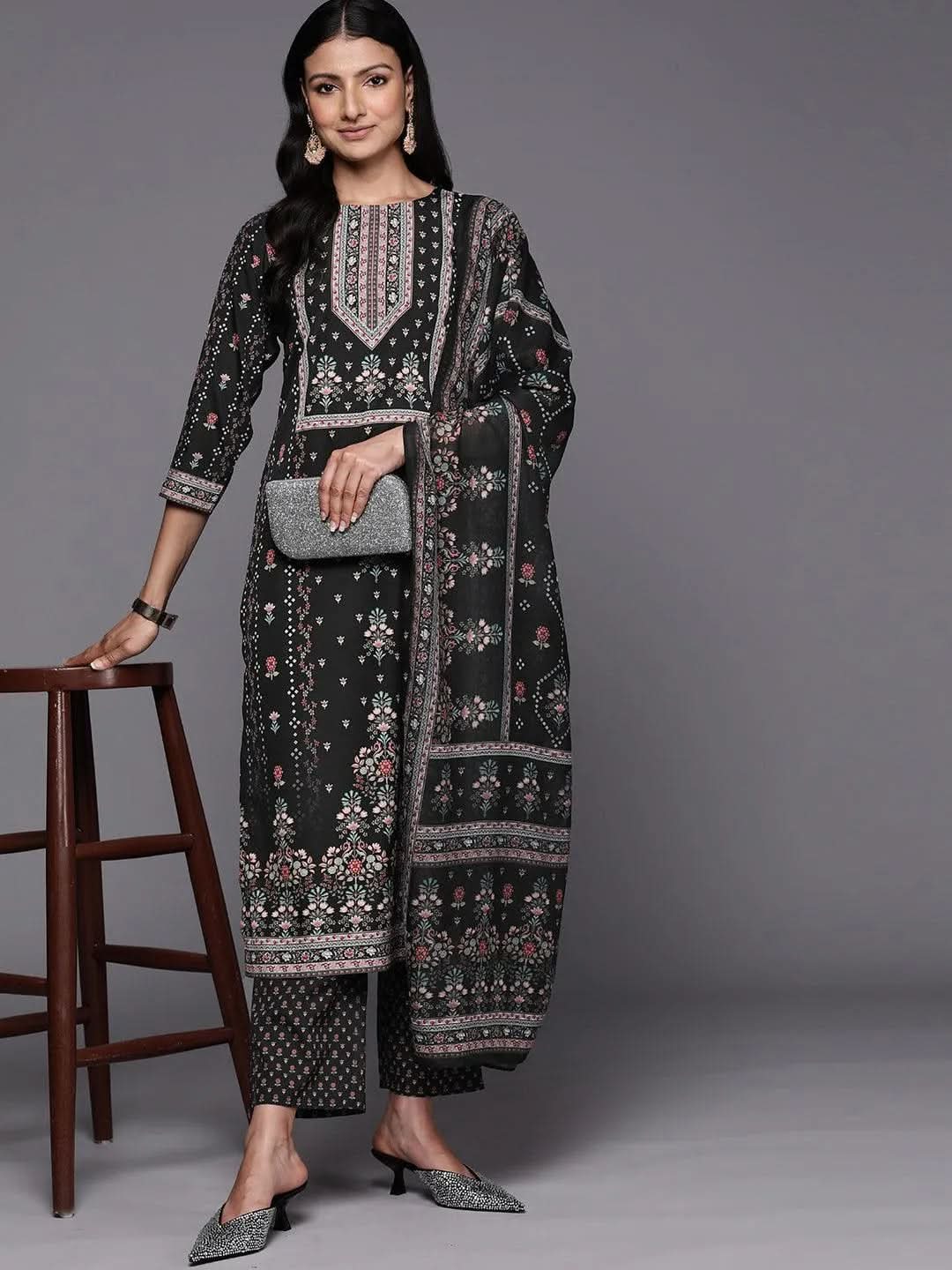 Black Printed Crepe Straight Kurta With Trousers & Dupatta
Black Printed Crepe Straight Kurta With Trousers & Dupatta