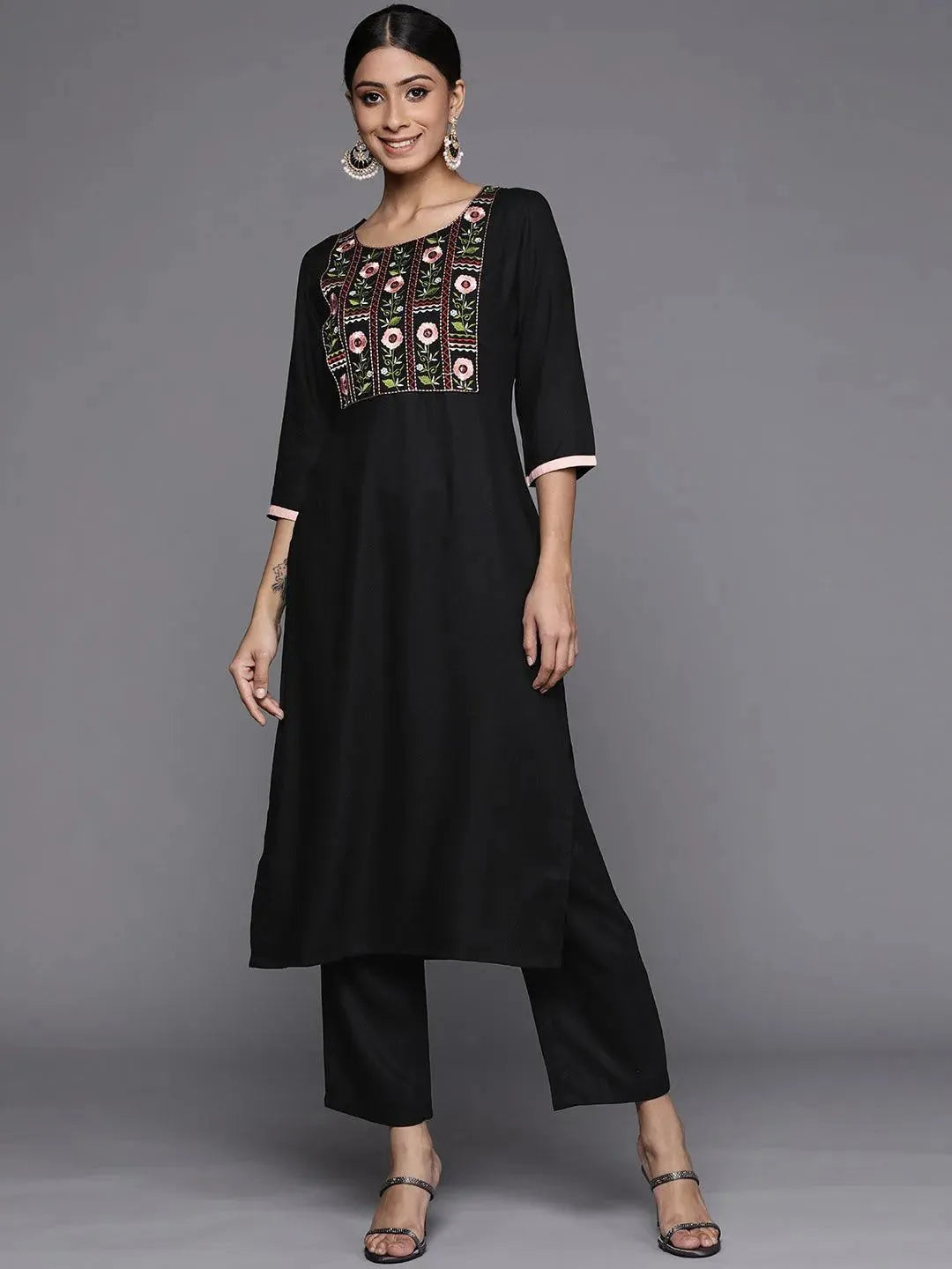Buy Black Printed Pashmina Wool Kurta - 22202- | Libas Ethnic Wear Online
Buy Black Printed Pashmina Wool Kurta - 22202- | Libas Ethnic Wear Online