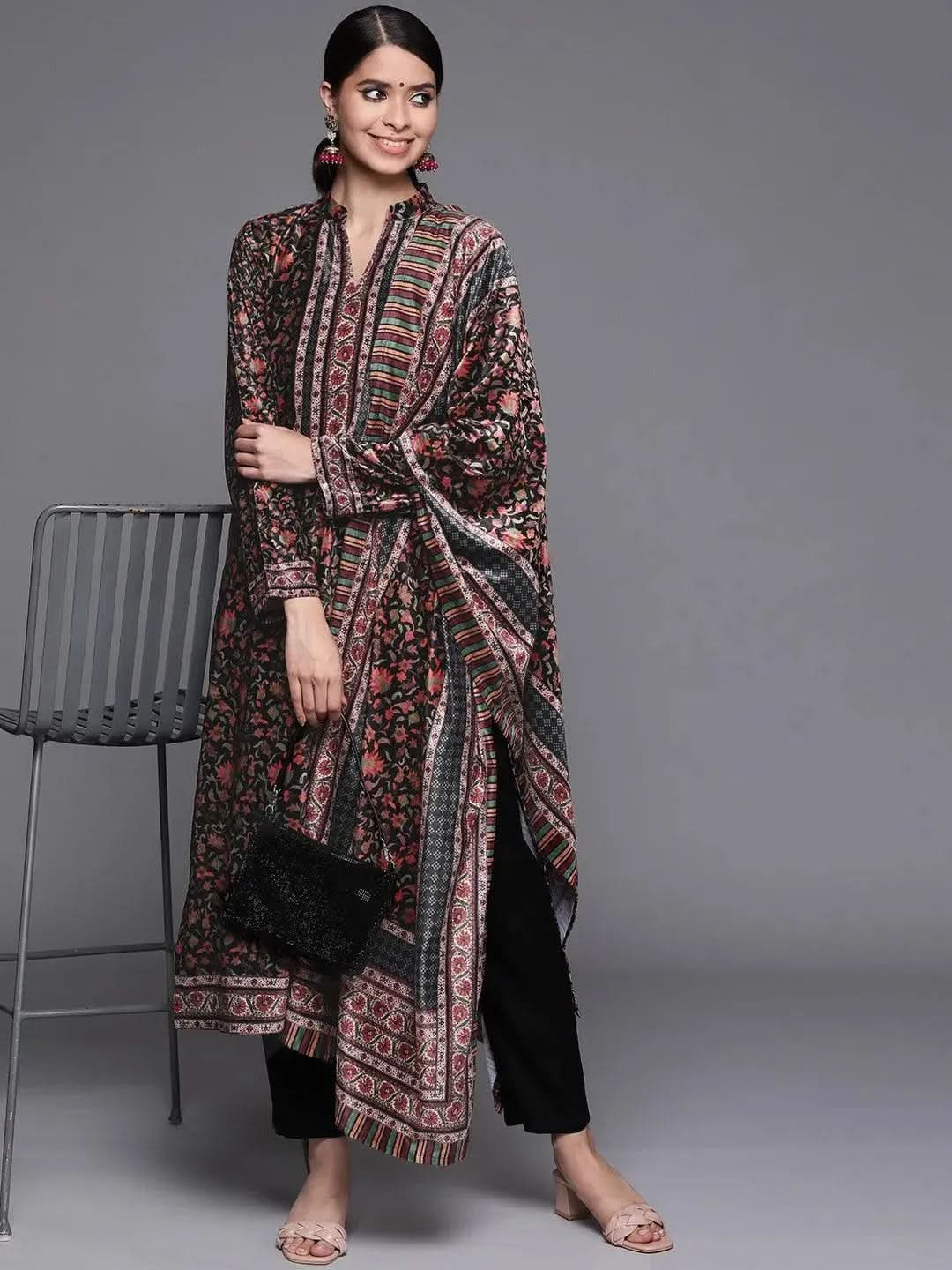 Buy Black Printed Velvet Suit Set - 20357O-XXL | Libas Ethnic Wear Online
Buy Black Printed Velvet Suit Set - 20357O-XXL | Libas Ethnic Wear Online