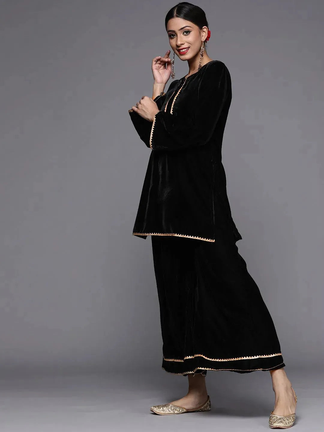 Buy Black Solid Velvet Suit Set - 20376O- | Libas Ethnic Wear Online
Buy Black Solid Velvet Suit Set - 20376O- | Libas Ethnic Wear Online