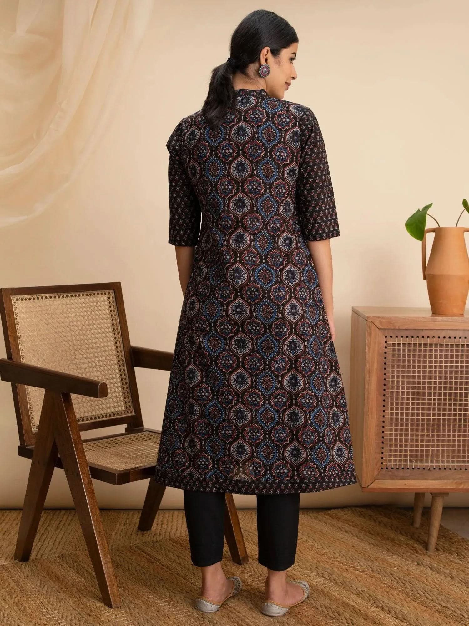 Blue Printed Cotton Kurta
Blue Printed Cotton Kurta