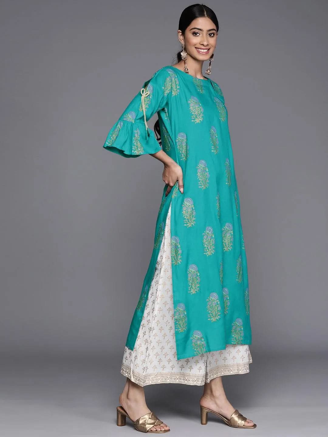 Blue Printed Rayon Straight Kurta 
Blue Printed Rayon Straight Kurta