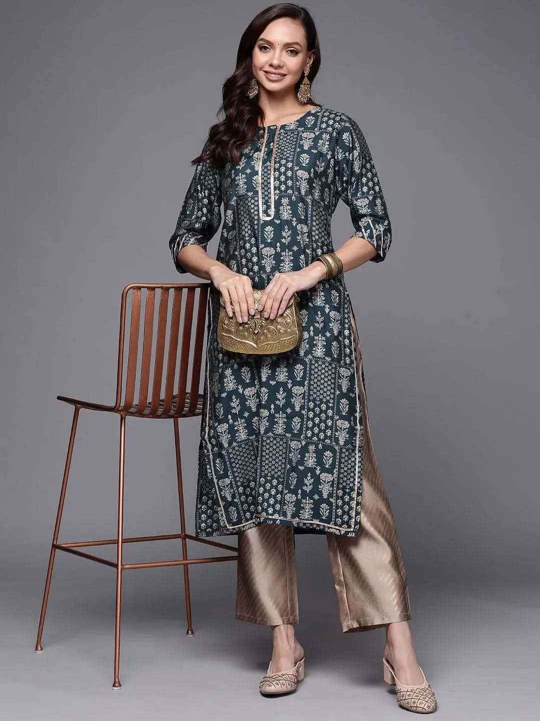 Blue Printed Silk Straight Kurta
Blue Printed Silk Straight Kurta