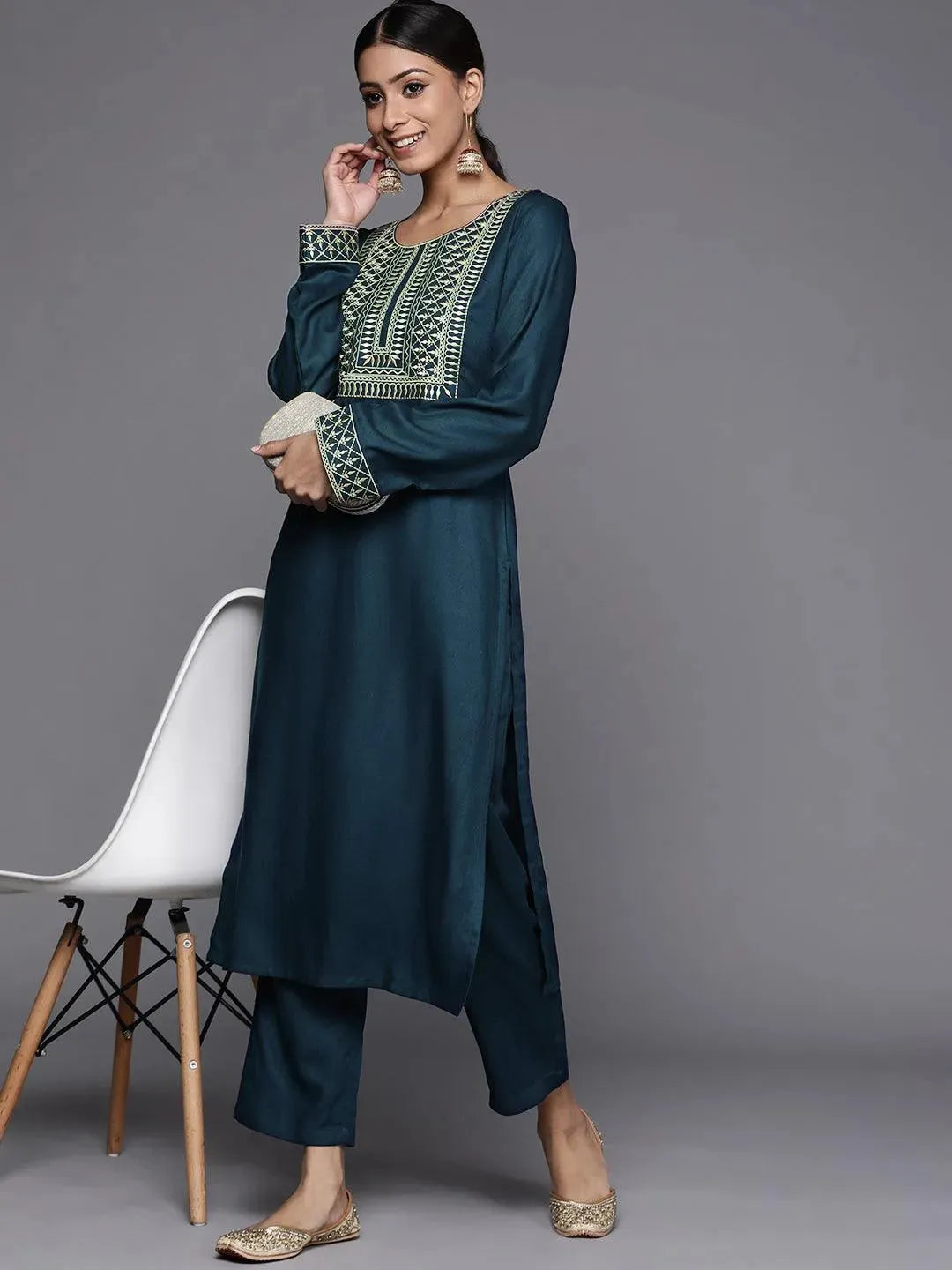 Blue Solid Pashmina Wool Trousers 
Blue Solid Pashmina Wool Trousers