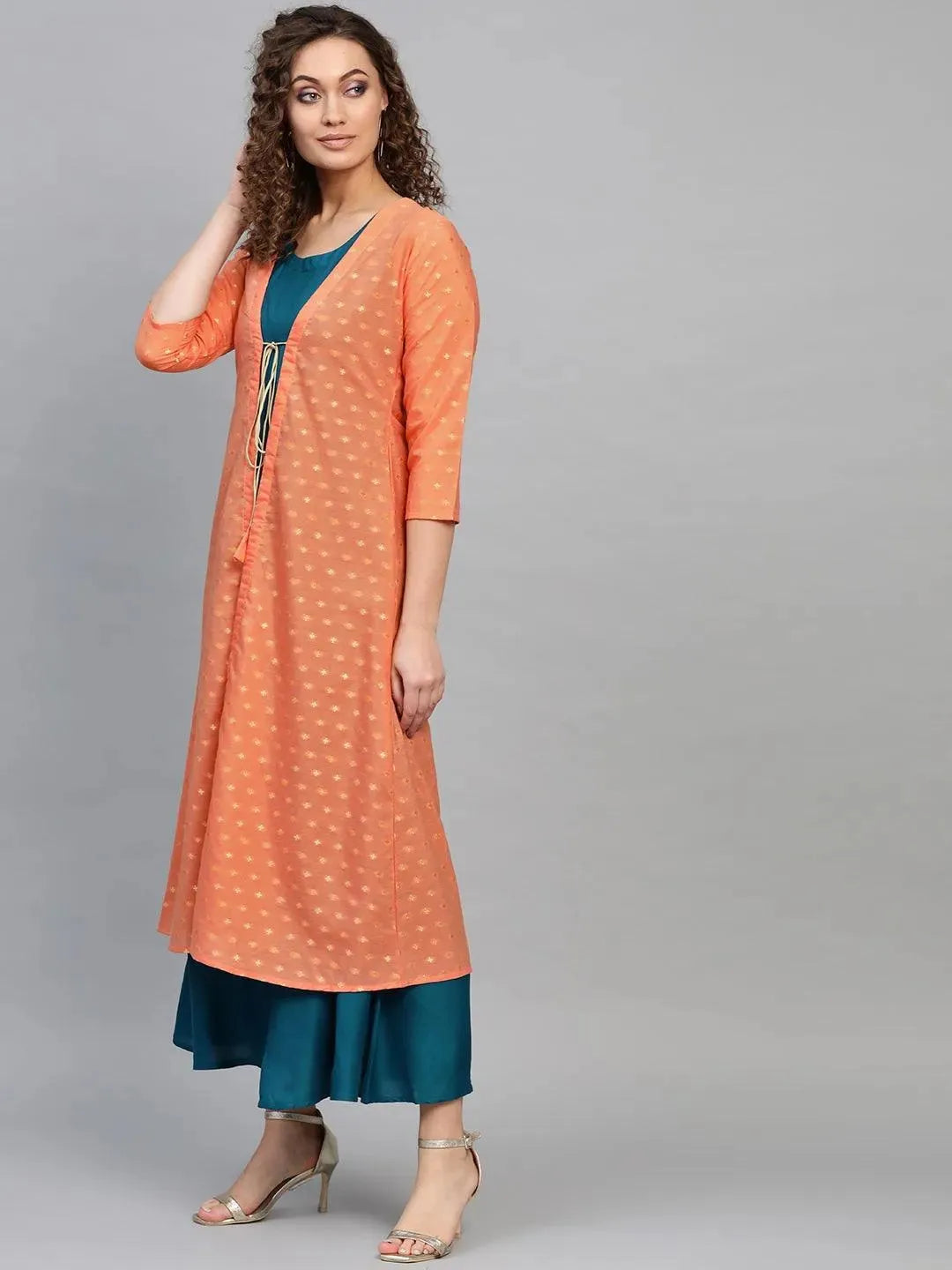 Blue Solid Rayon Dress With Jacket
Blue Solid Rayon Dress With Jacket