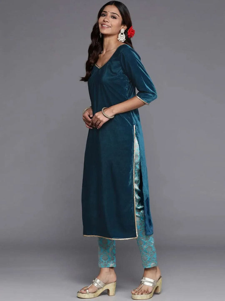 Blue Solid Velvet Straight Suit Set With Trousers - Libas