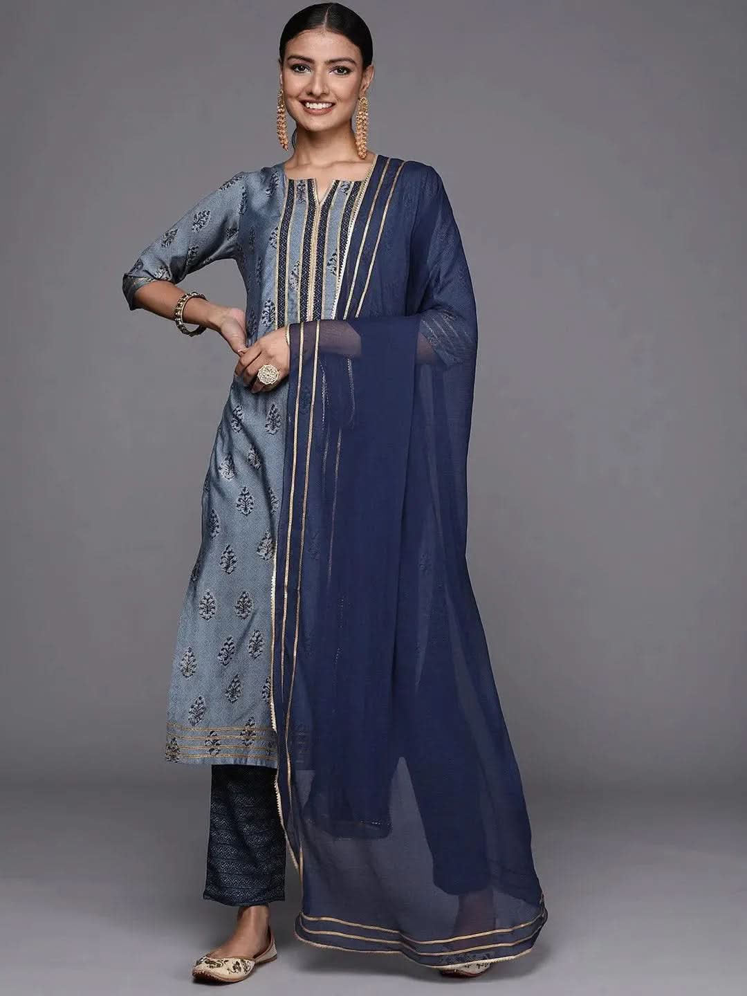 Blue Yoke Design Silk Blend Straight Kurta With Dupatta
Blue Yoke Design Silk Blend Straight Kurta With Dupatta