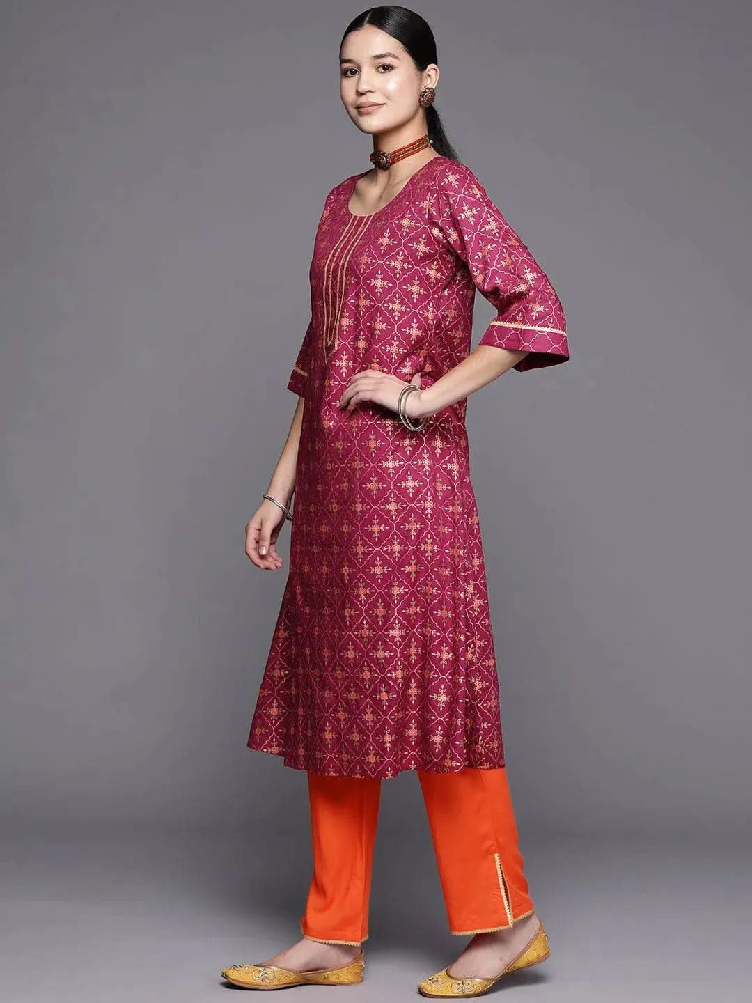Burgundy Printed Rayon A-Line Kurta With Dupatta
Burgundy Printed Rayon A-Line Kurta With Dupatta