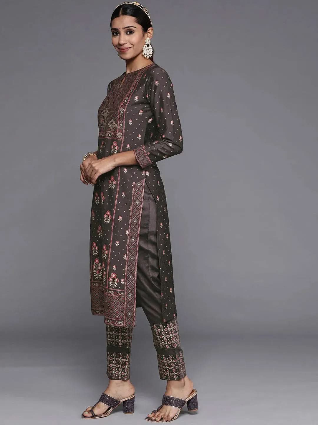 Charcoal Printed Silk Blend Straight Kurta With Dupatta 
Charcoal Printed Silk Blend Straight Kurta With Dupatta