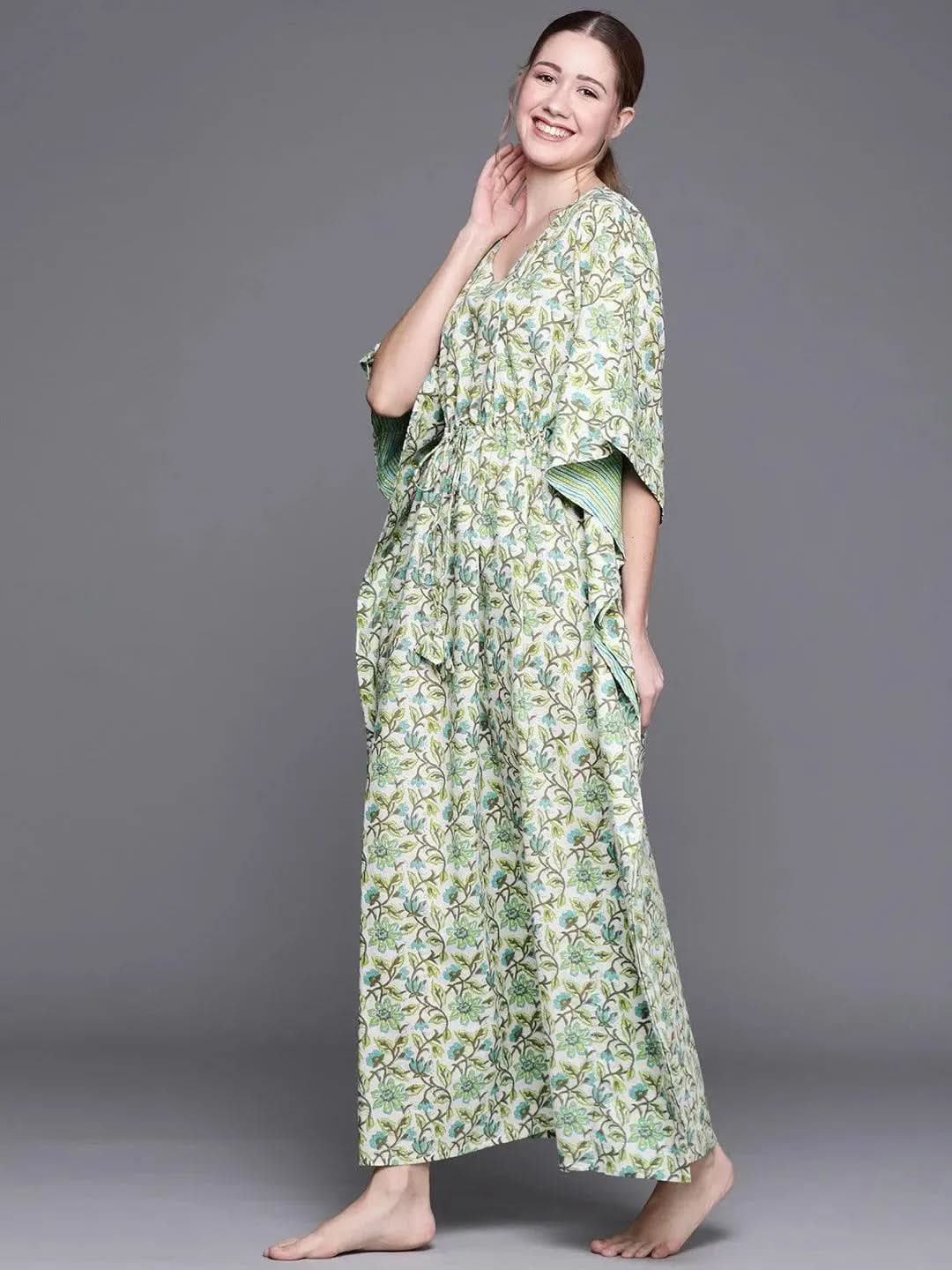 Green Cotton Printed Kaftan Nightdress
Green Cotton Printed Kaftan Nightdress
