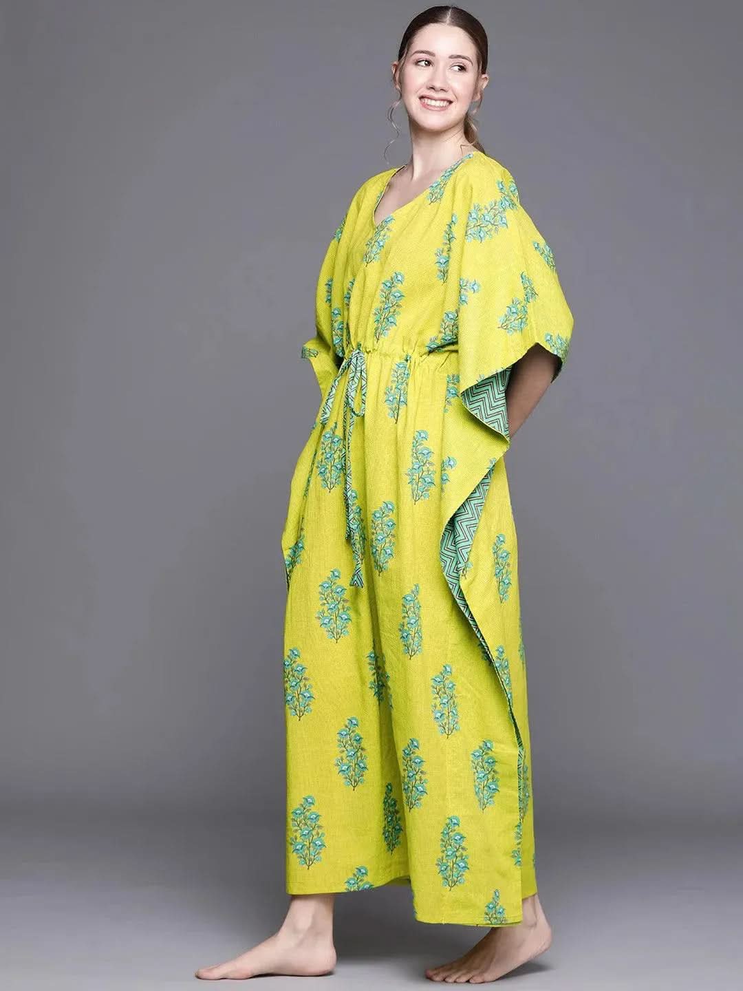 Green Cotton Printed Kaftan Nightdress
Green Cotton Printed Kaftan Nightdress