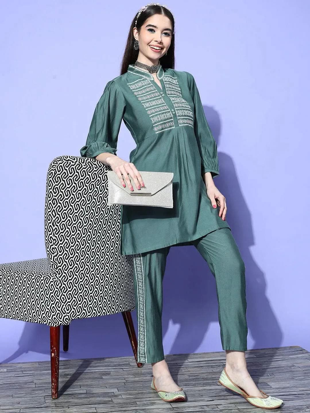 Green Embellished Silk Blend Tunic With Trousers
Green Embellished Silk Blend Tunic With Trousers