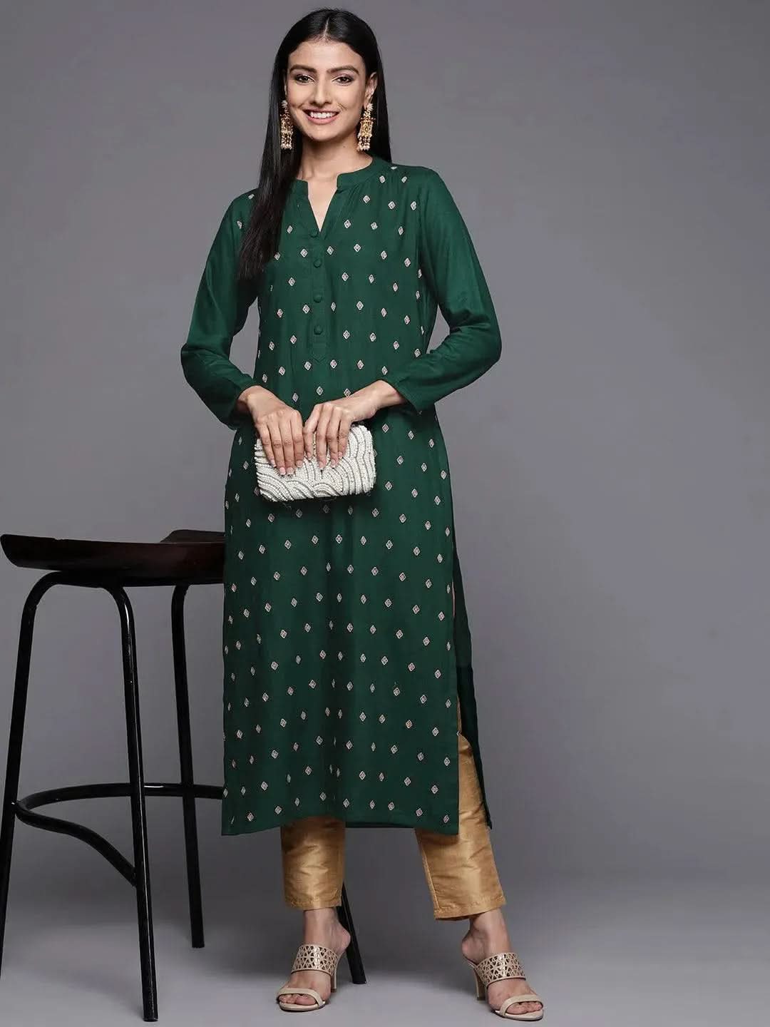 Green Embroidered Pashmina Wool Straight Kurta 
Green Embroidered Pashmina Wool Straight Kurta