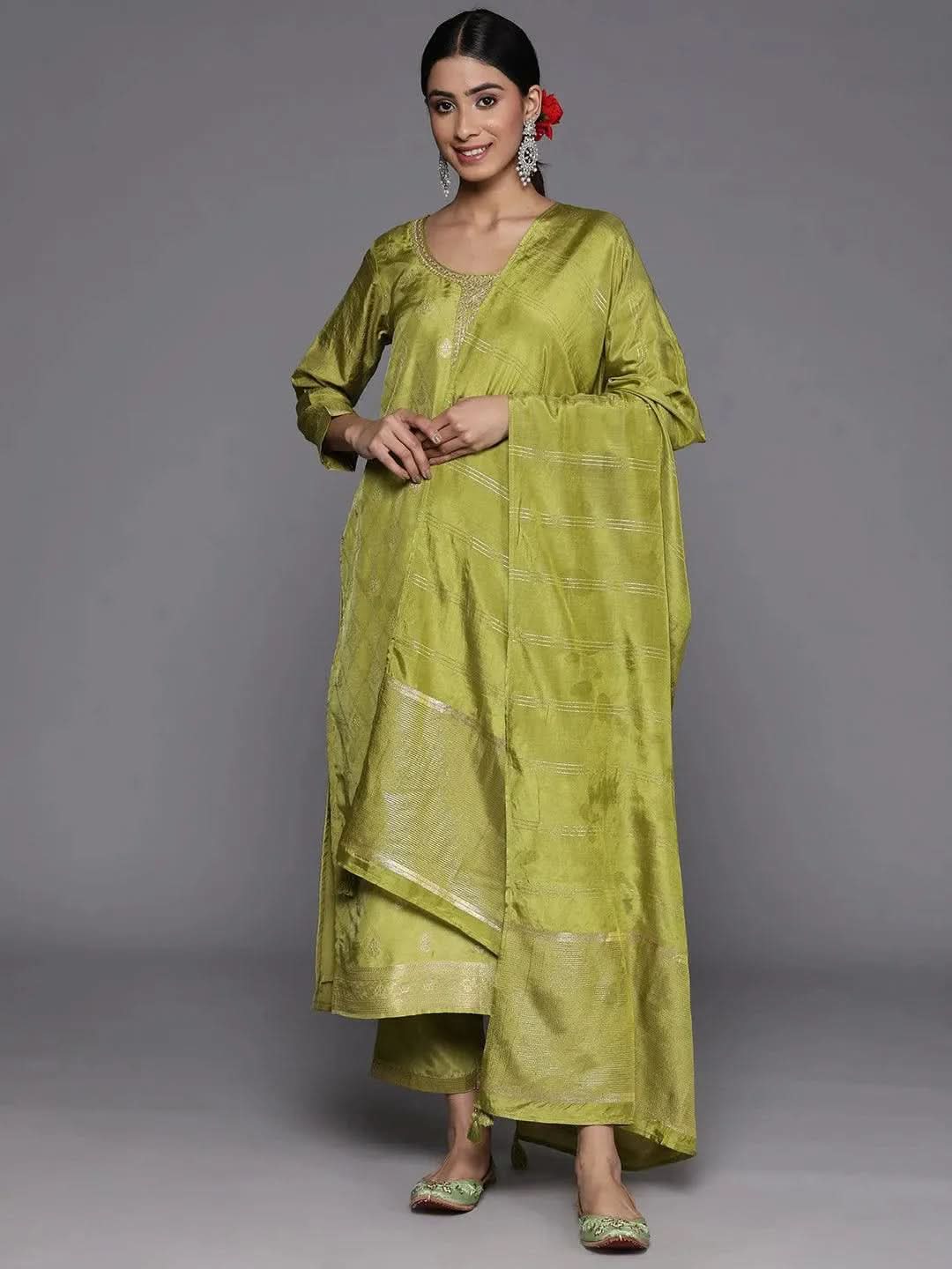 Green Embroidered Silk Blend Straight Kurta With Trousers & Dupatta
Green Embroidered Silk Blend Straight Kurta With Trousers & Dupatta