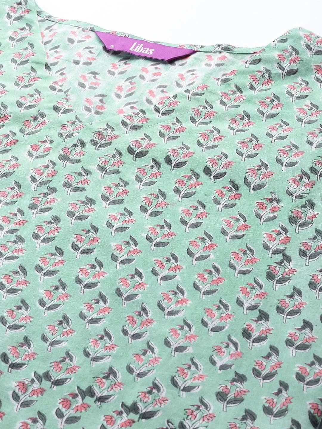 Green Printed Cotton Night Suit
Green Printed Cotton Night Suit