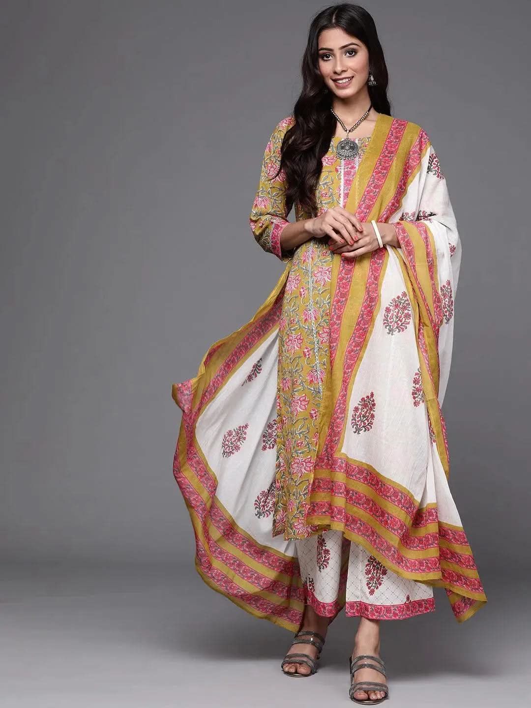 Buy Green Printed Cotton Suit Set - 33149O- | Libas Ethnic Wear Online
Buy Green Printed Cotton Suit Set - 33149O- | Libas Ethnic Wear Online