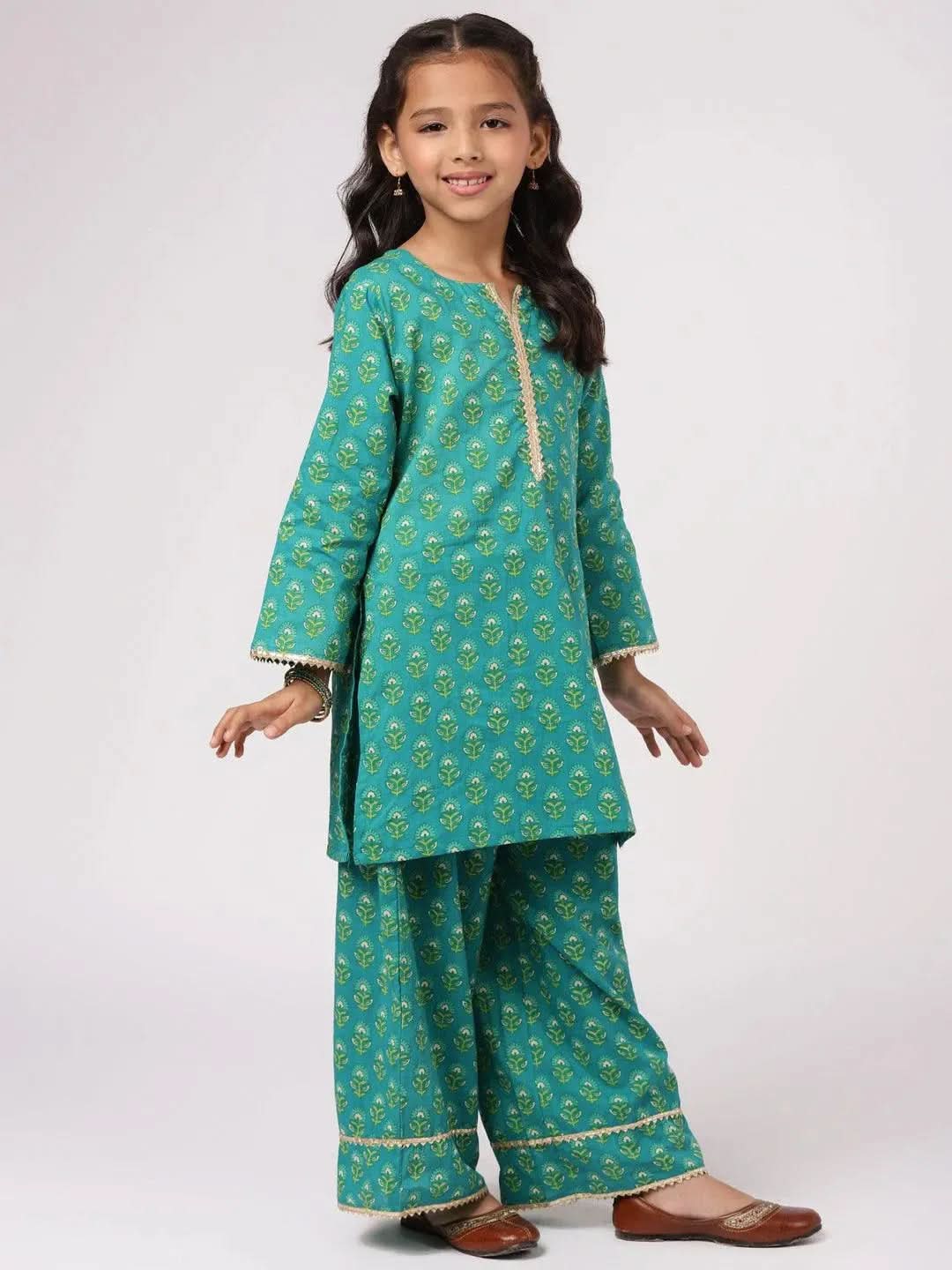 Green Printed Cotton Straight Kurta With Palazzos & Dupatta
Green Printed Cotton Straight Kurta With Palazzos & Dupatta