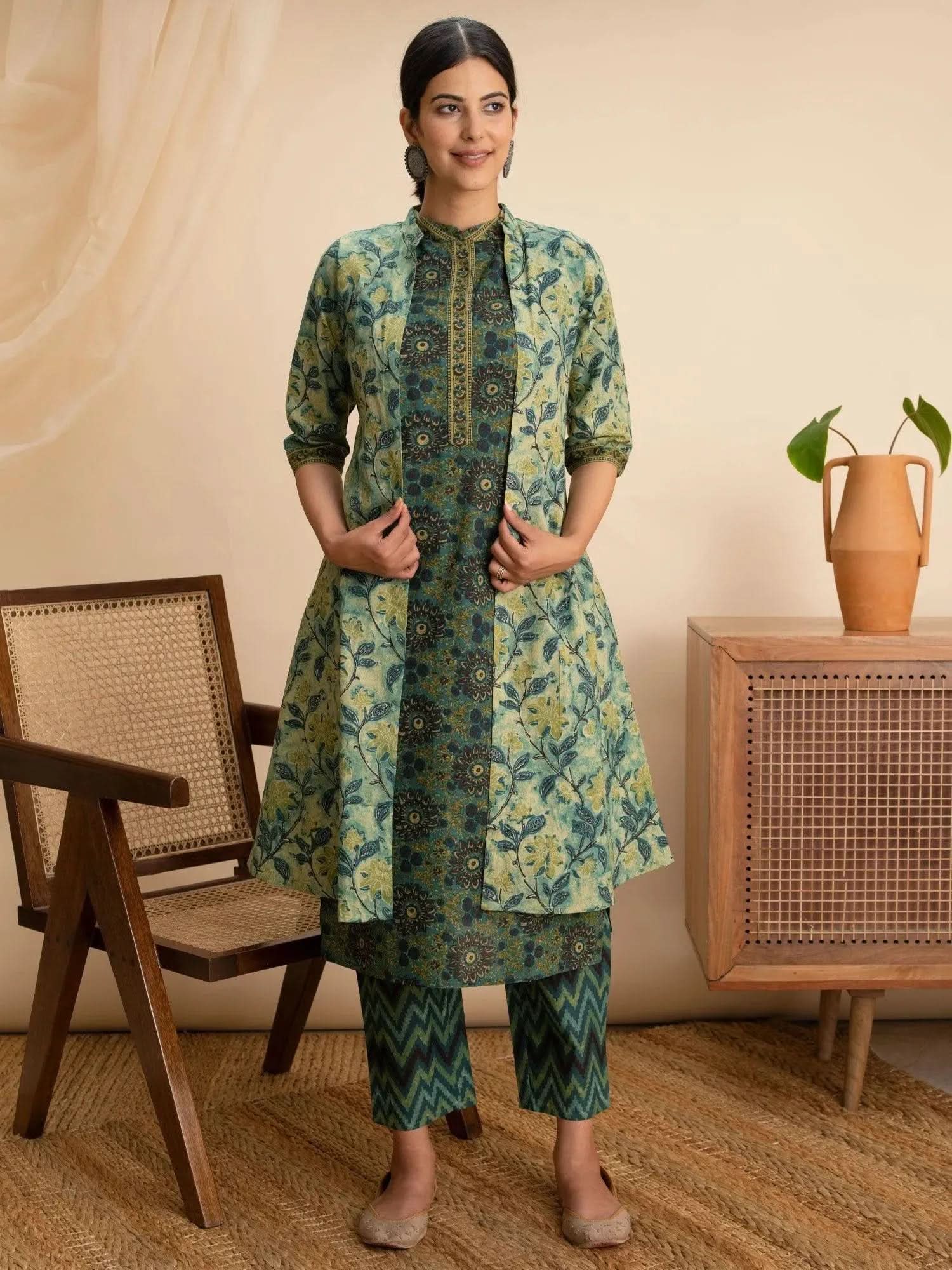 Green Printed Cotton Straight Kurta With Shrug 
Green Printed Cotton Straight Kurta With Shrug
